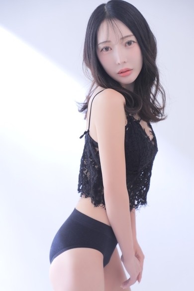 美波 もも